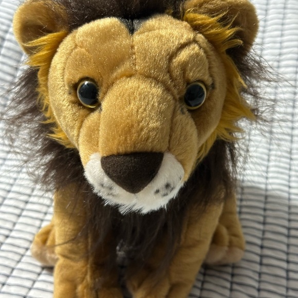 Cuddly Tan Lion Plush Toy - Picture 2 of 6
